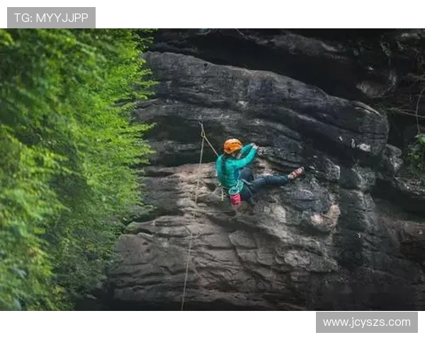 武汉攀岩队勇夺全国速度排行榜第四名展现实力与拼搏精神
