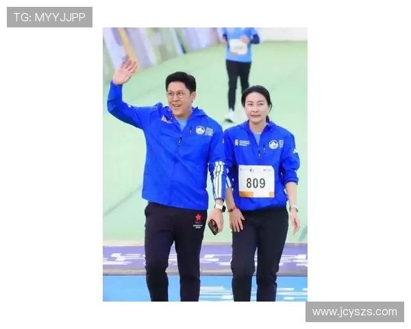 郭晶晶携手霍启刚展现冠军夫妻魅力演绎体育精神与家国情怀